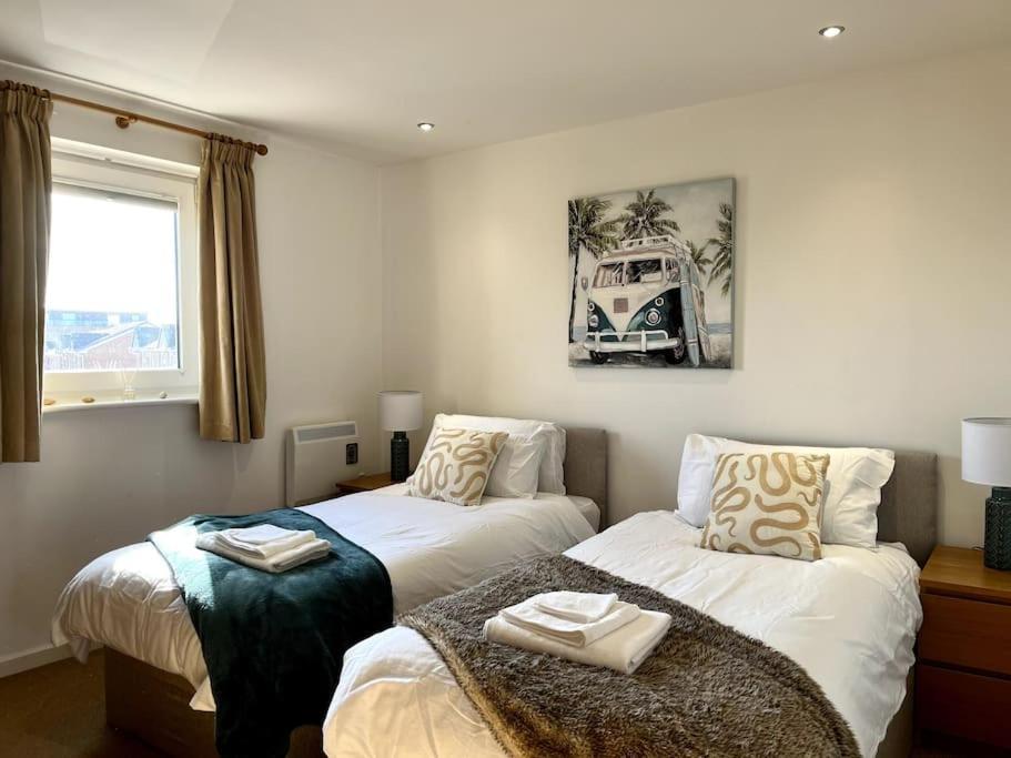 Beachfront Bliss With Spectacular Views Llanelli Exterior foto